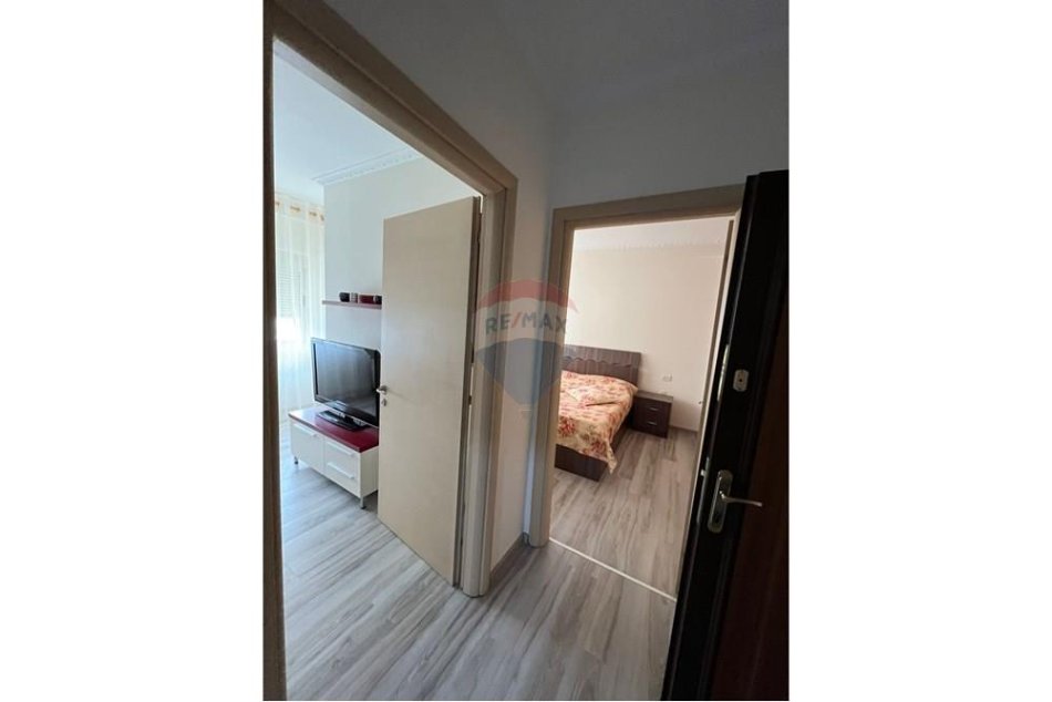 Tirane, shitet apartament 1+1+Ballkon Kati 7, 65 m² 115.000 € (Apartament - Për Shitje - Kompleksi Fratari, Tiranë)