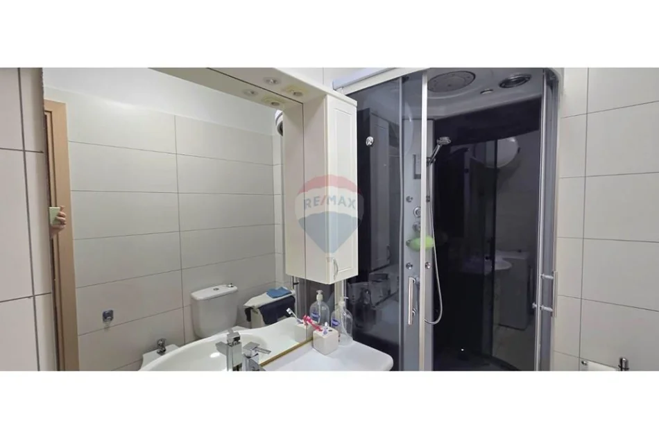 Vlore, shitet apartament 1+1 Kati 3, 72 m² 122.000 € (Rruga,Gjergj Kastrioti, Vlore)