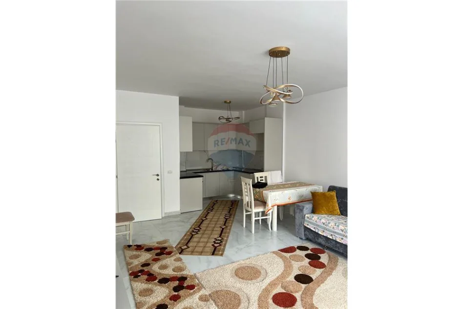 APARTAMENT 2+1 ME QIRA NE ASTIR