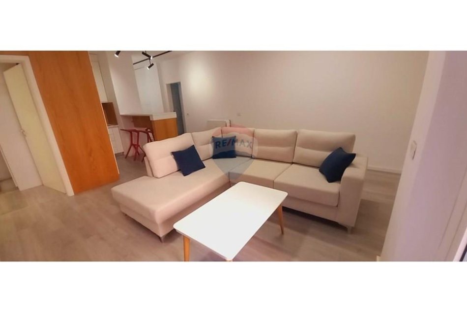 Tirane, jepet me qera apartament 2+1 Kati 0, 83 m² 450 € (Mangalem)
