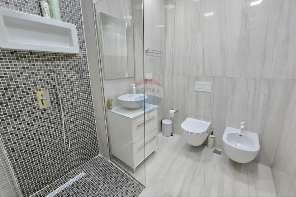 Tirane, shitet apartament , 110 m² 360.001 € 