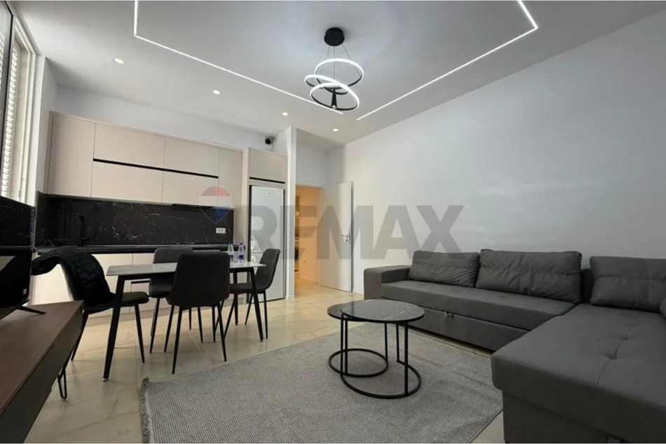 Kodra e Diellit, Shitet Apartament 1+1 - 130.000 Euro