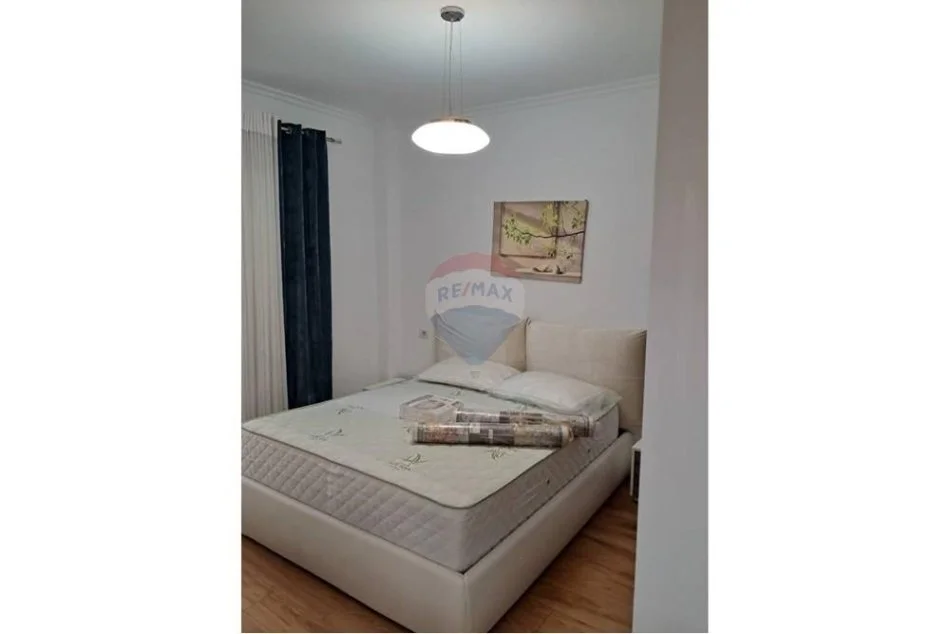 Tirane, jepet me qera apartament 2+1+Ballkon , 70 m² 1.100 € 