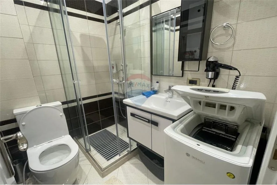 Vlore - Lungomare, shitet garsonier 1+1 Kati 4, 42 m² 115.000 € (Rruga Dhimitër Konomi, Ujë i Ftohtë)