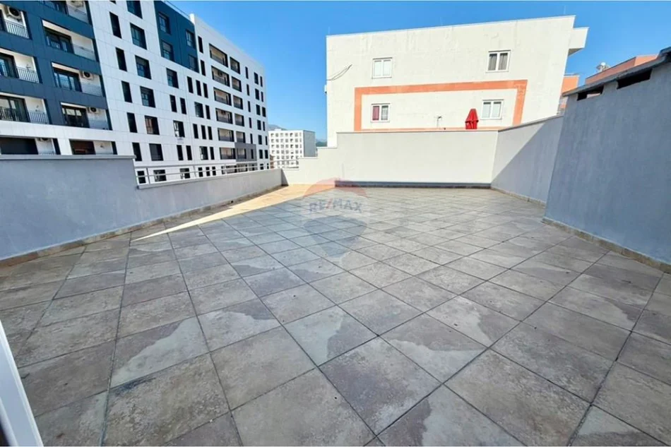 Tirane, jepet me qera apartament , 166 m² 501 € 