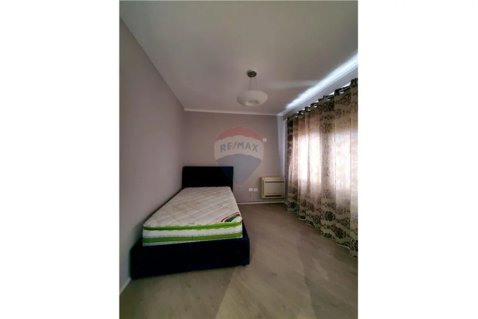 Tirane, shitet apartament 3+1+Ballkon , 109 m² 140.000 € 