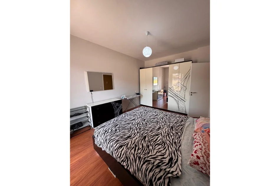 Pallatet Cabej, Apartament 1+1 - 400 Euro