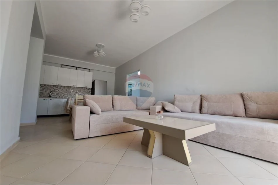 Radhime - Orikum, shitet apartament 1+1+Ballkon Kati 7, 75 m² 78.000 € (Orikum, Vlore)