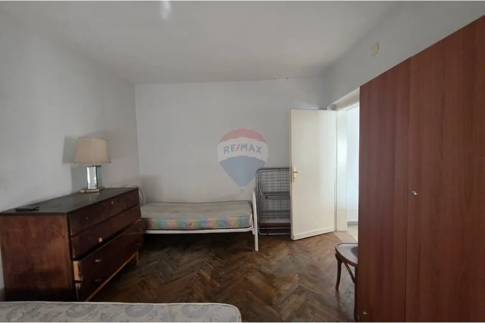 Tirane, jepet me qera apartament 2+1 Kati 4, 68 m²