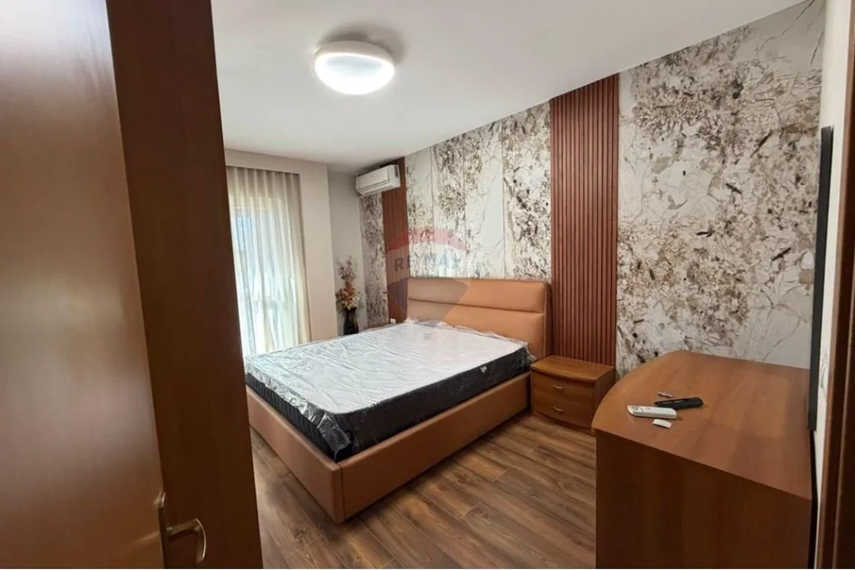 Tirane, shitet apartament 2+1 Kati 4, 102 m² (mine peza)