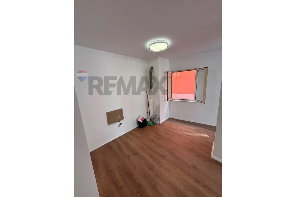 Tirane, shitet apartament 1+1 Kati 5, 69 m² 12.000.000 LEK (Rruga e Dajtit)