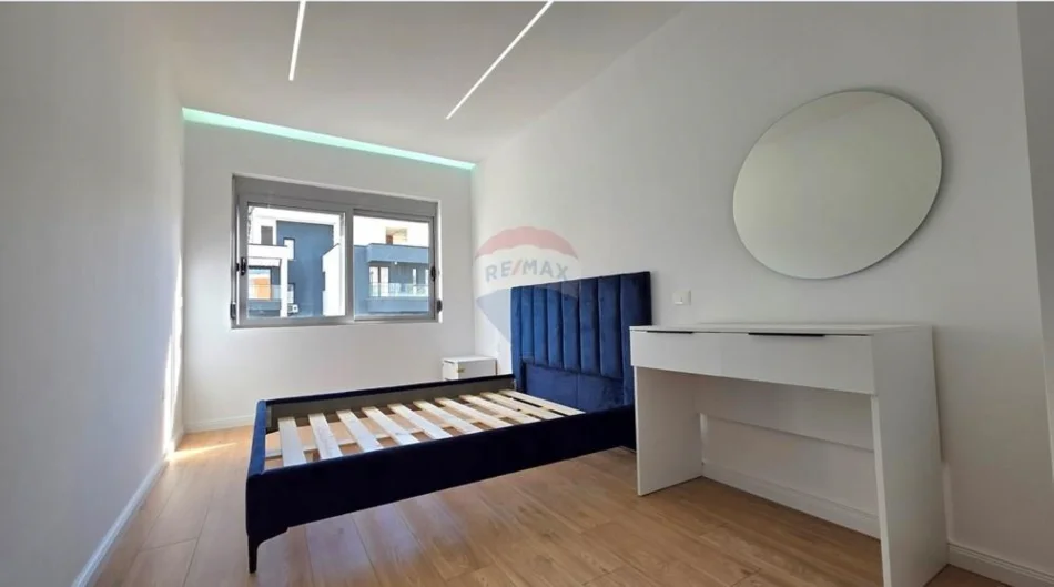Vlore - Lungomare, shitet apartament 2+1 Kati 9, 98 m² 230.000 € (Rruga Cameria, Lungomare, Vlore)