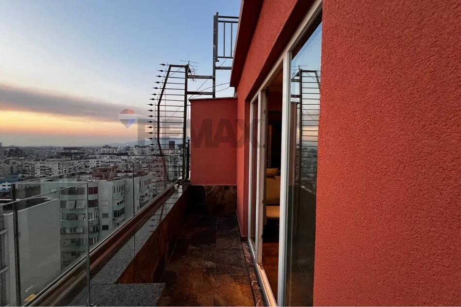 Tirane, jepet me qera zyre , 350 m² 3.500 € (Komuna e Parisit, Tiranë)