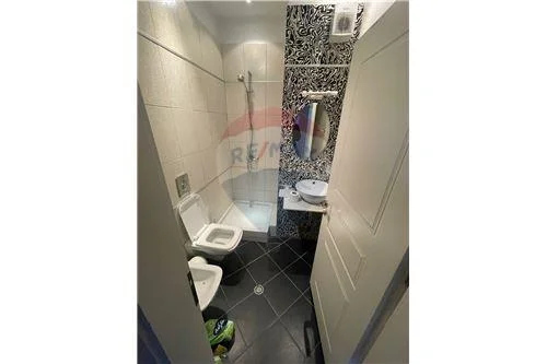 Tirane, jepet me qera apartament 2+1 Kati 7, 93 m² 500 € (Ish Venue (Brryli) - Brryli, Shqipëri)