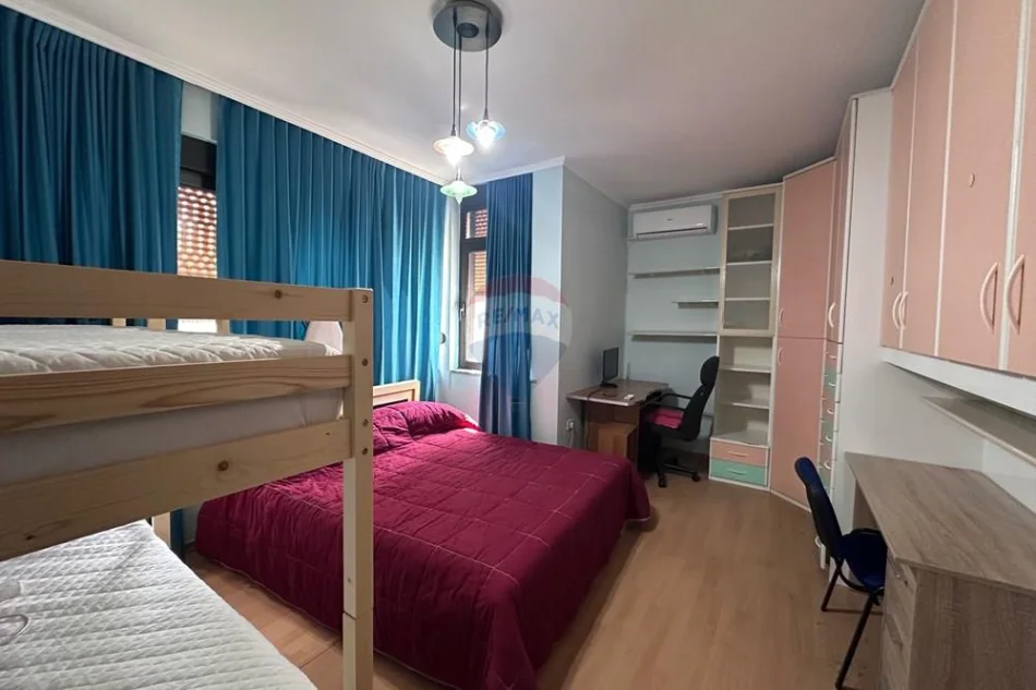 Tirane, jepet me qera apartament Kati 7, 110 m² 1.040 € 