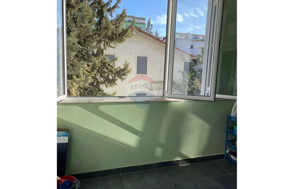 Tirane, jepet me qera apartament , 120 m² 573 € 