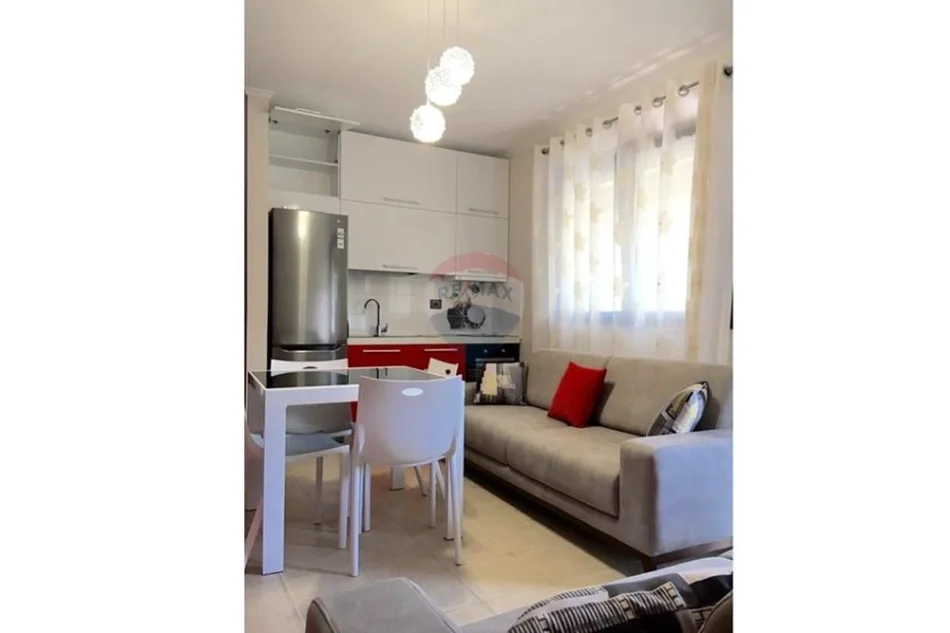 Tirane, jepet me qera apartament 1+1+Ballkon , 60 m² 620 € (Kopshti Zoologjik)