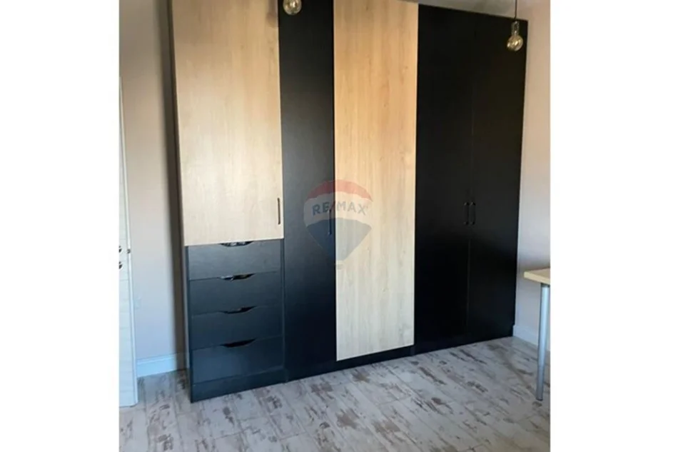 Tirane, jepet me qera apartament , 120 m² 573 € 