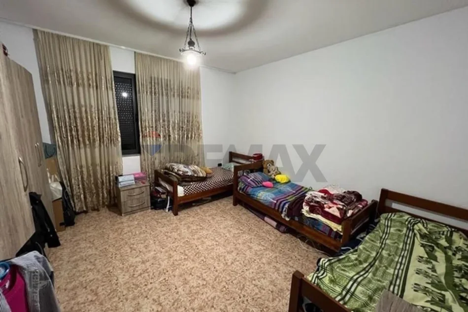 Tirane, shitet apartament 2+1+Aneks+Ballkon Kati 1, 123 m² 196.000 € (rruga Ali Visha)