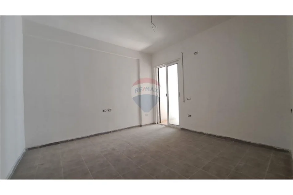 Vlore - Lungomare, shitet apartament 2+1+Ballkon Kati 7, 106 m² 210.000 € (Lungomare, Vlorë)