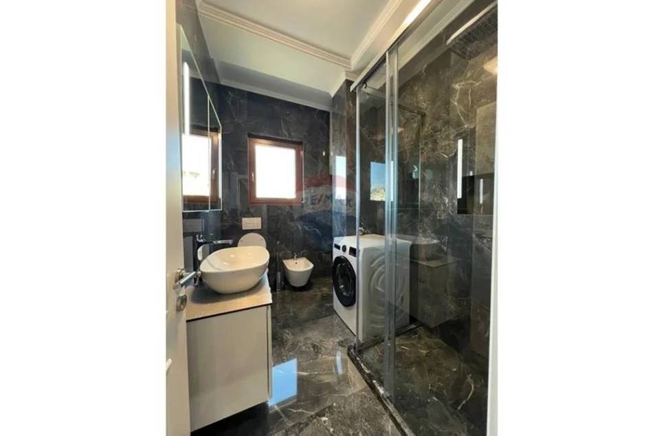 Tirane, jepet me qera apartament 1+1 Kati 5, 70 m² 600 € (Rruga Mihal Grameno ID: 1002-12)