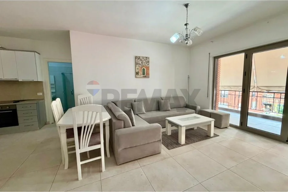 Tirane, jepet me qera apartament 1+1+Ballkon , 77 m² 700 € (Kompleksi Delijorgji)