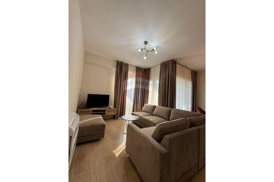 Tirane, jepet me qera apartament 2+1+Aneks+Ballkon Kati 3, 95 m² 1.500 € (Rruga e Kosovareve)