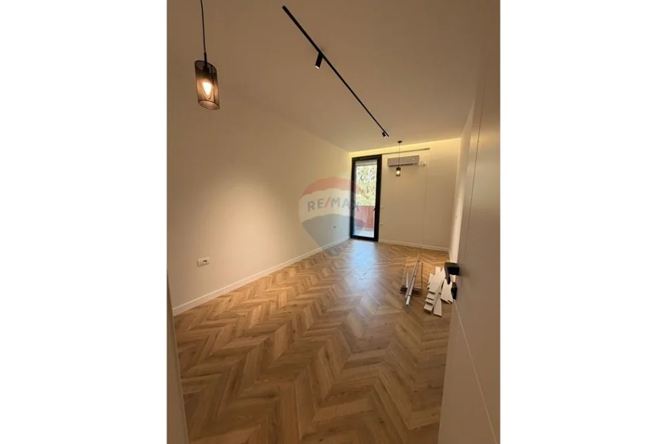 Tirane, shitet , 104 m² 155.000 € (Shkoze)