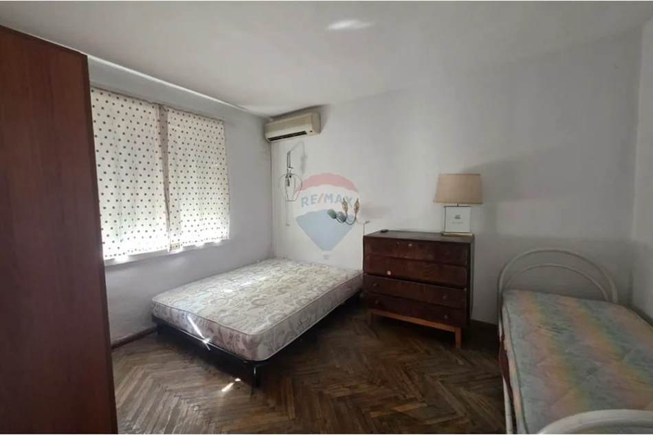 Tirane, jepet me qera apartament 2+1 Kati 4, 68 m²
