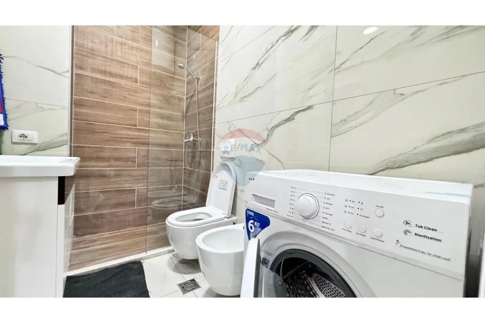 Tirane, jepet me qera apartament 1+1 , 70 m² 850 € (rruga abdi toptani)