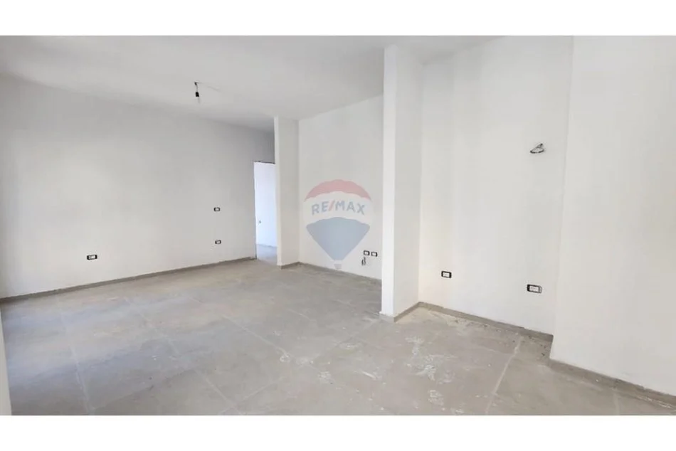 Tirane, shitet apartament 2+1+Ballkon Kati 4, 88 m² (KOMPLEKSI AURA)