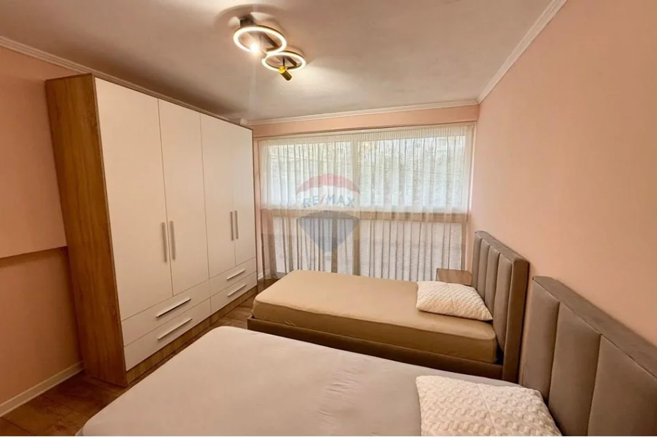 Tirane, jepet me qera apartament 3+1 Kati 0, 175 m² 570 € (Fresku)
