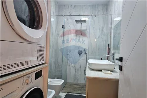 Tirane, jepet me qera apartament 2+1 , 90 m² 1.000 € (TEG - Tegu, Shqipëri)