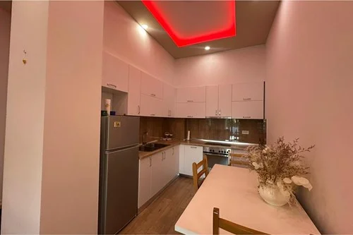 Tirane, jepet me qera apartament 2+1 , 120 m² 800 € 