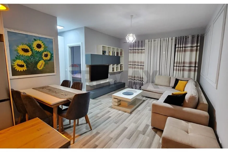 Tirane, jepet me qera apartament 1+1 Kati 6, 57 m² 500 € 