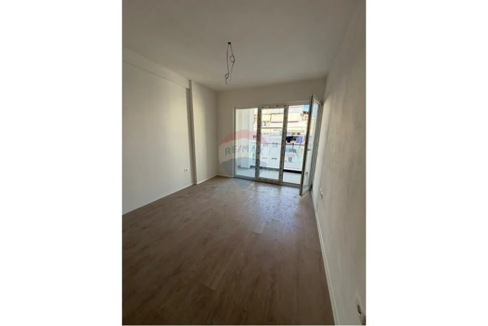 Tirane, shitet apartament 1+1 Kati 5, 68 m² 110.000 € (Bulevardi Kashar, Tiranë(ID: 530491004-188)