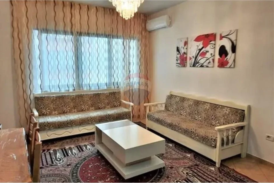 Tirane, shitet apartament 1+1 Kati 4, 66 m² 120.000 € (5maji)