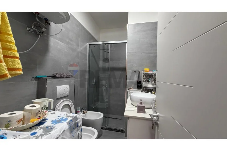 Tirane, shitet apartament 1+1 , 64 m² 99.000 € (Fresk)