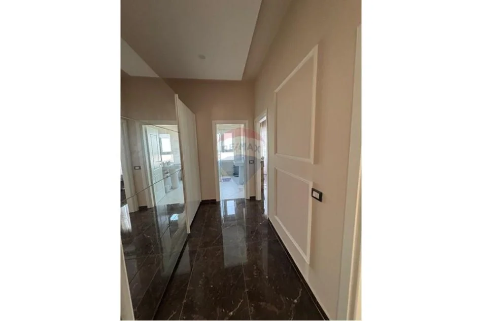 Vlore, jepet me qera apartament+verande | Penthouse , 220 m² 1.000 € (Skele Vlore)