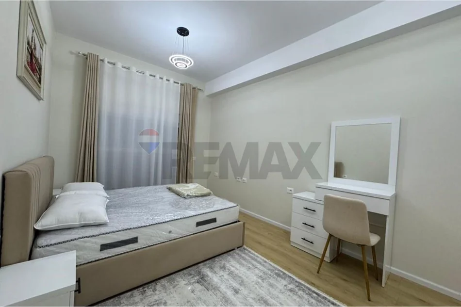 Ali Demi, Kompleksi Kadiu, Japim me Qira Apartament 1+1 - 420 Euro