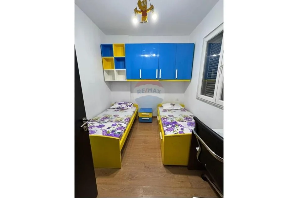 Tirane, jepet me qera apartament 2+1 , 70 m² 600 € 