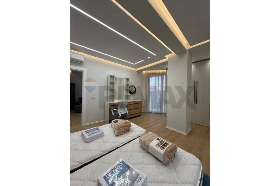 Jepet me qera apartament , 105 m² 1.300 €