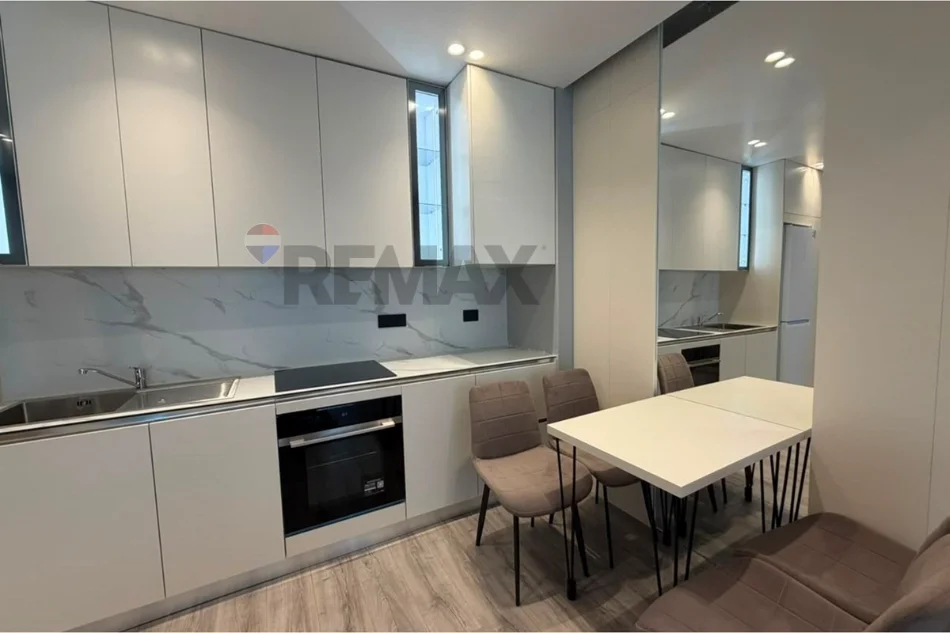 Tirane, jepet me qera apartament 1+1+Ballkon Kati 1, 70 m² 60.000 € (Bulevardi i Ri)