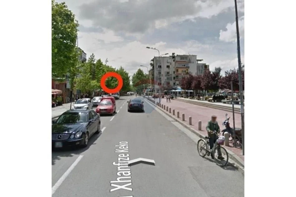 Tirane, jepet me qera ambjent biznesi Kati 0, 500 m² 60.000 € (porcelan)