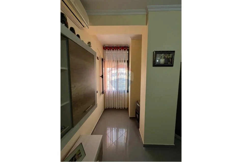 Tirane, jepet me qera apartament 2+1 Kati 7, 75 m² 650 € (Rruga Sitki Çiço, Tiranë)