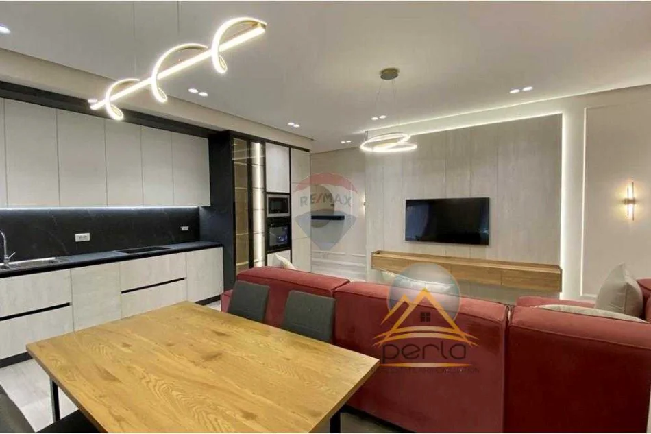 Jepet apartament me qira 2+1 me post parkimi tek Delijorgji