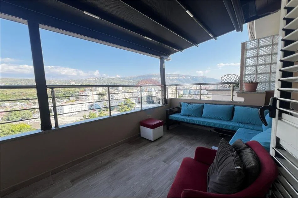 Vlore, shitet apartament+verande | Penthouse 2+1+Ballkon , 120 m² 195.000 € (Bulevardi Ismail Qemali, pranë RINISË, Vlorë)