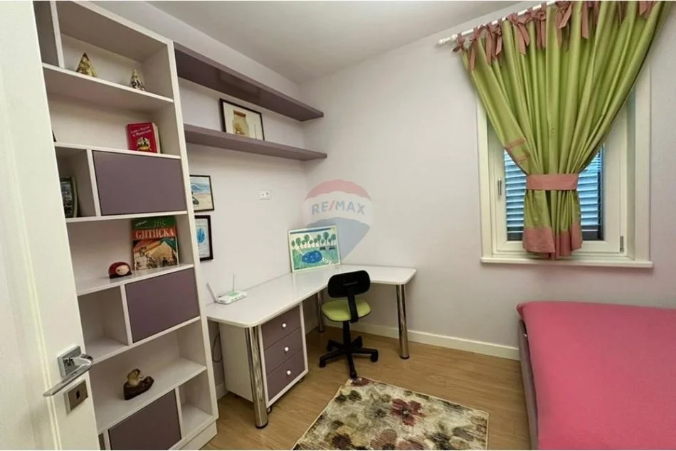 Tirane, jap me qera apartament 3+1 , 167 m² 1.800 € (Kodra e Diellit 1)