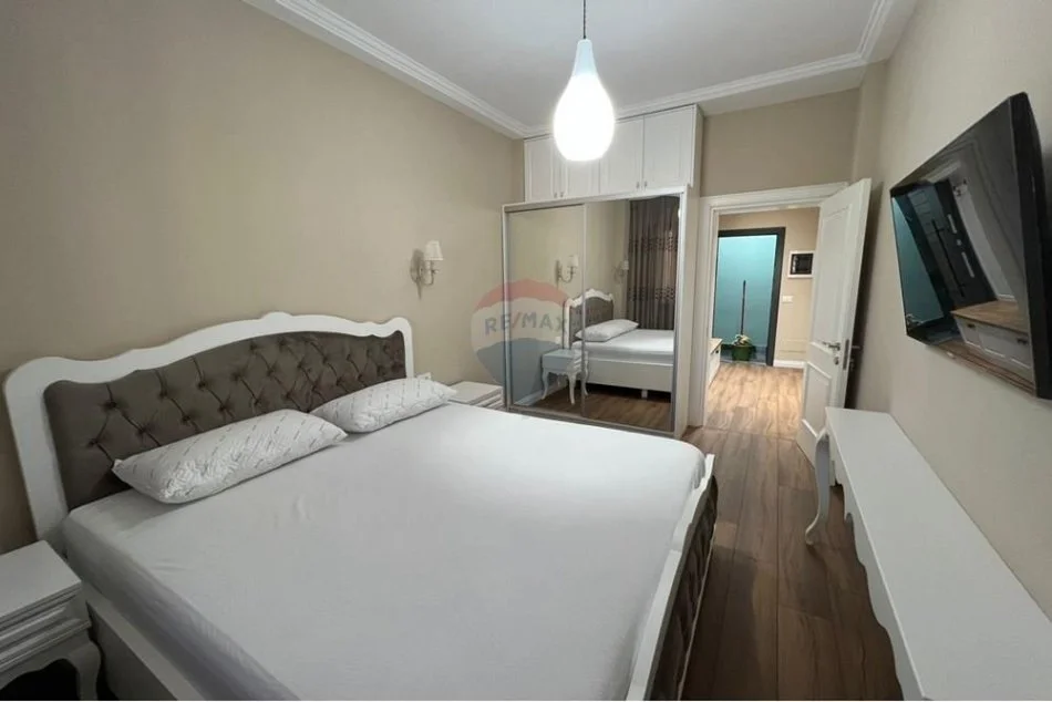 Tirane, jepet me qera apartament 1+1 Kati 5, 70 m² 600 € (Rruga Mihal Grameno ID: 1002-12)