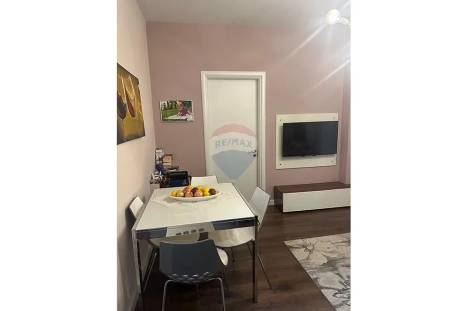 Tirane, jepet me qera apartament , 79 m² 600 € 
